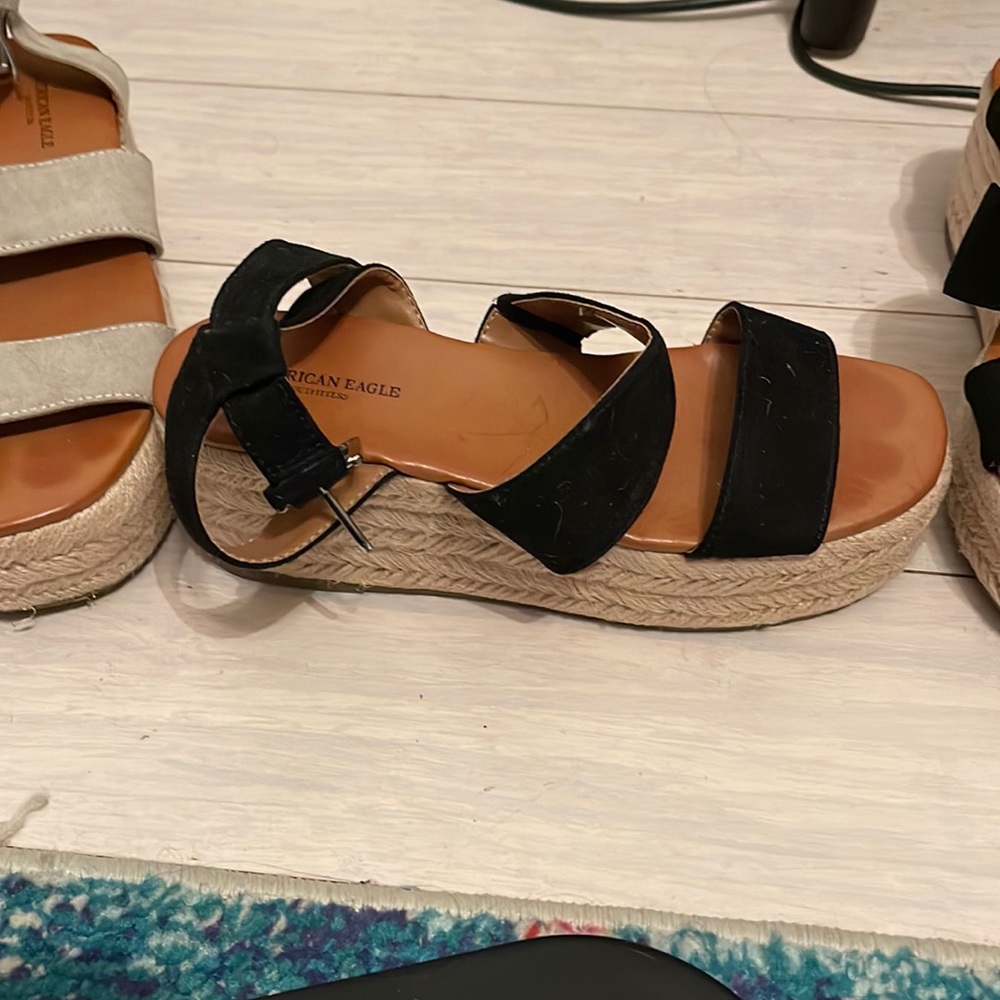 American Eagle Size 6 Sandals
